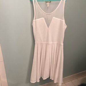 White sun dress - like new!